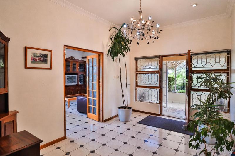 To Let 8 Bedroom Property for Rent in Walmer Estate Western Cape